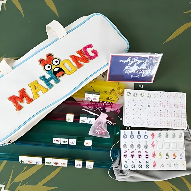 Jeu de Mahjong Emoji de dessin animé blanc
